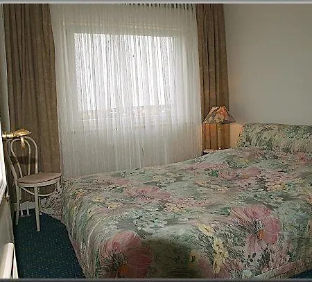Haus-nordland-app-73-schwimmbad